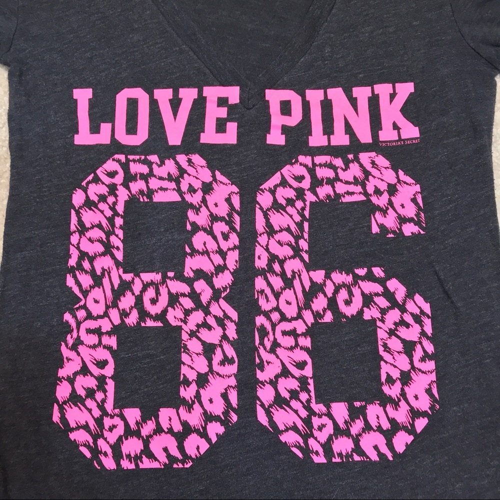 🎄2/$30🎄VS Pink Tri-Blend Tee - Picture 2 of 4